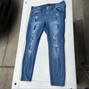 Torrid Premium Jegging Jeans Distress Size 18 Reg
